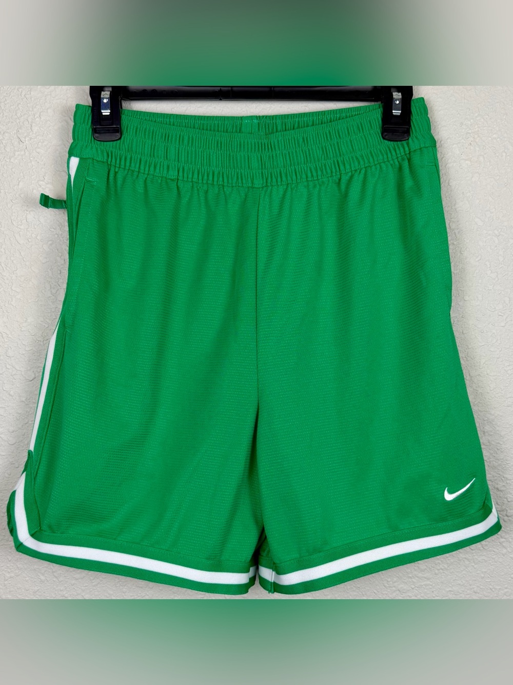Nike Dri-FIT DNA Basketball Shorts Boys XL Green Athletic Training Gym Shorts